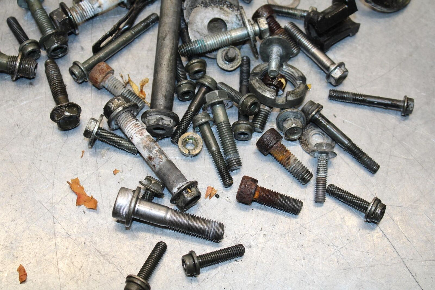 2001 Suzuki GSXR750 MISC BOLTS HARDWARE MOTOR SCREWS BB553
