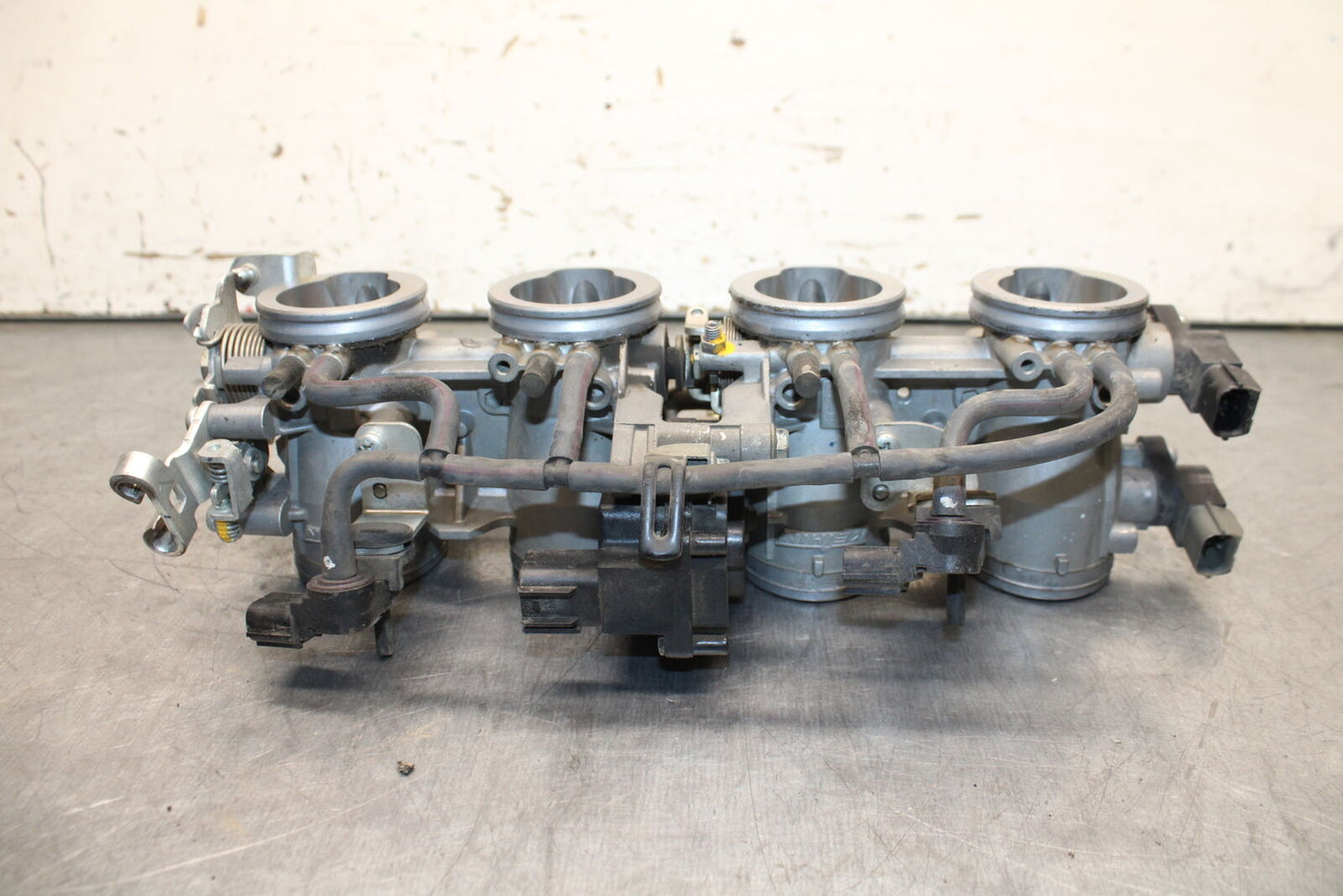 12-13 KAWASAKI Z1000 MAIN FUEL INJECTORS / THROTTLE BODIES BB743