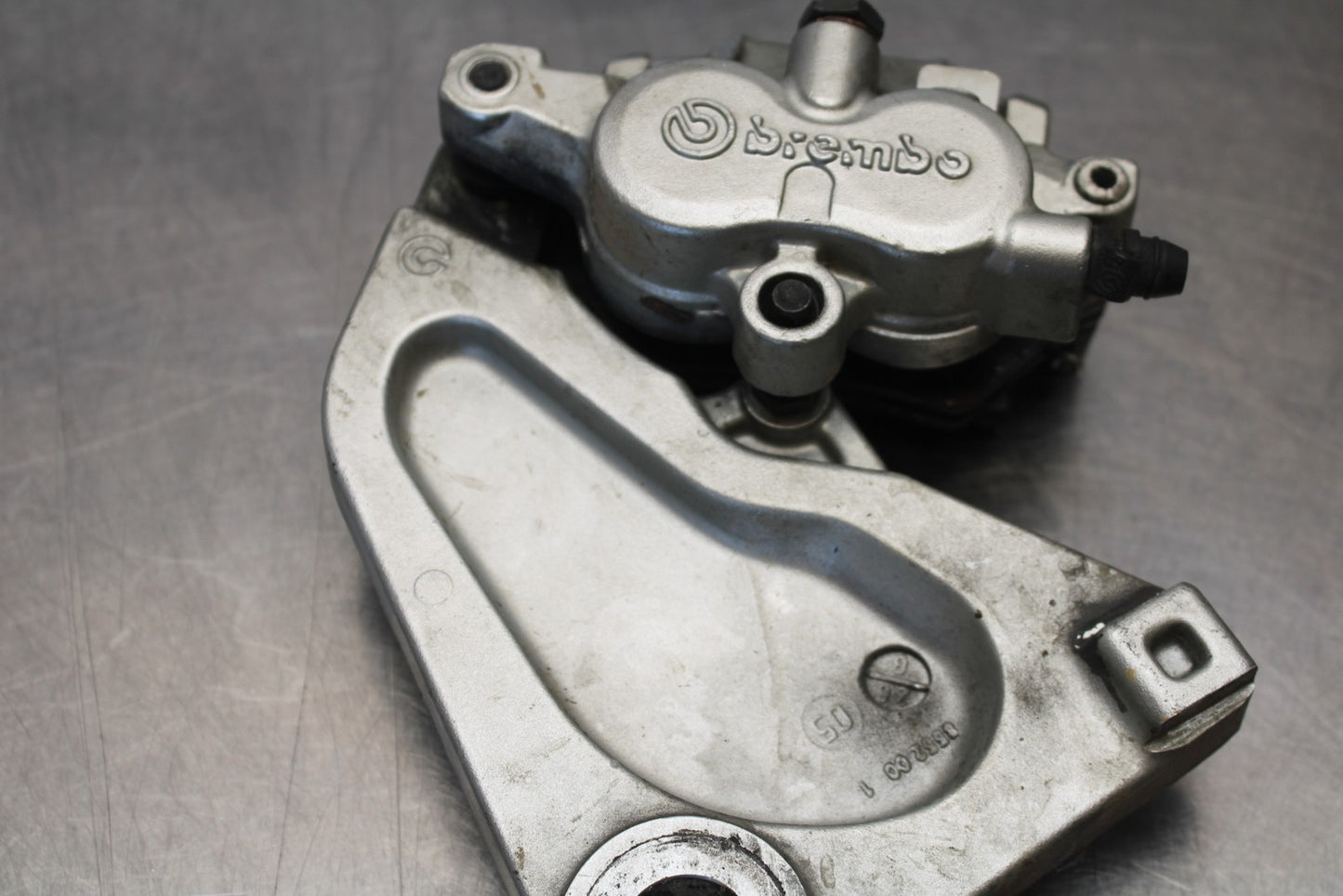 05-06 VICTORY KINGPIN DELUXE REAR BACK BRAKE CALIPER W MOUNT BRACKET BB195