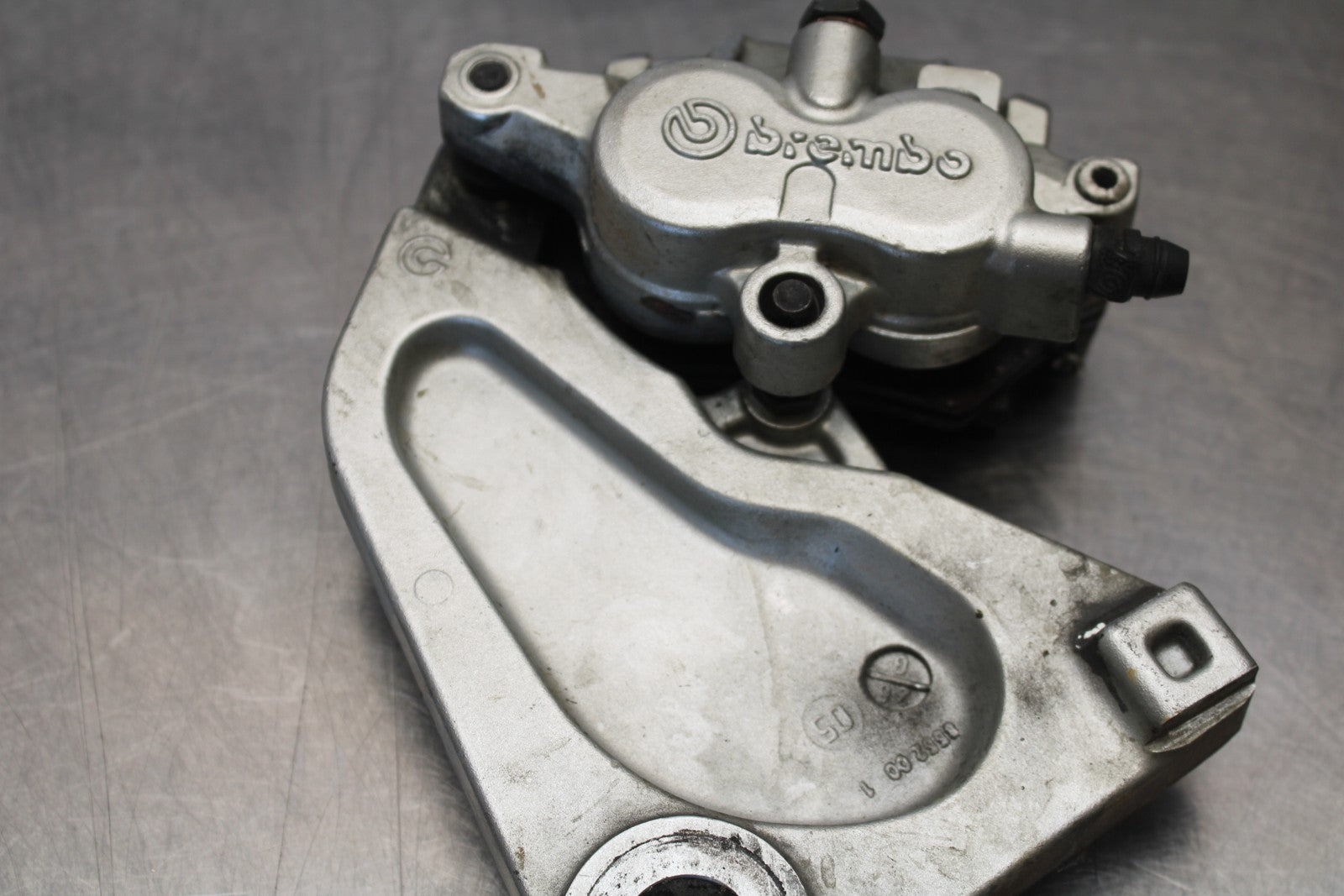 05-06 VICTORY KINGPIN DELUXE REAR BACK BRAKE CALIPER W MOUNT BRACKET BB195