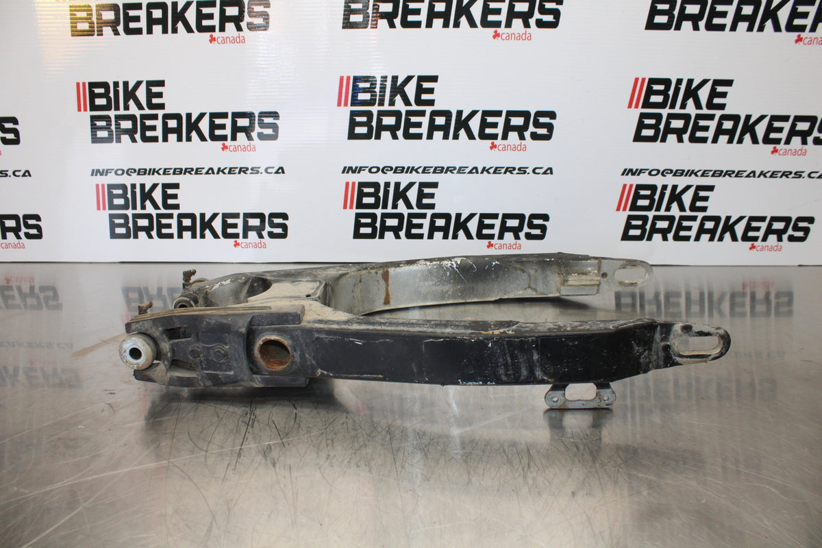 19 YAMAHA TTR230 SWINGARM SWING ARM SUSPENSION BB146