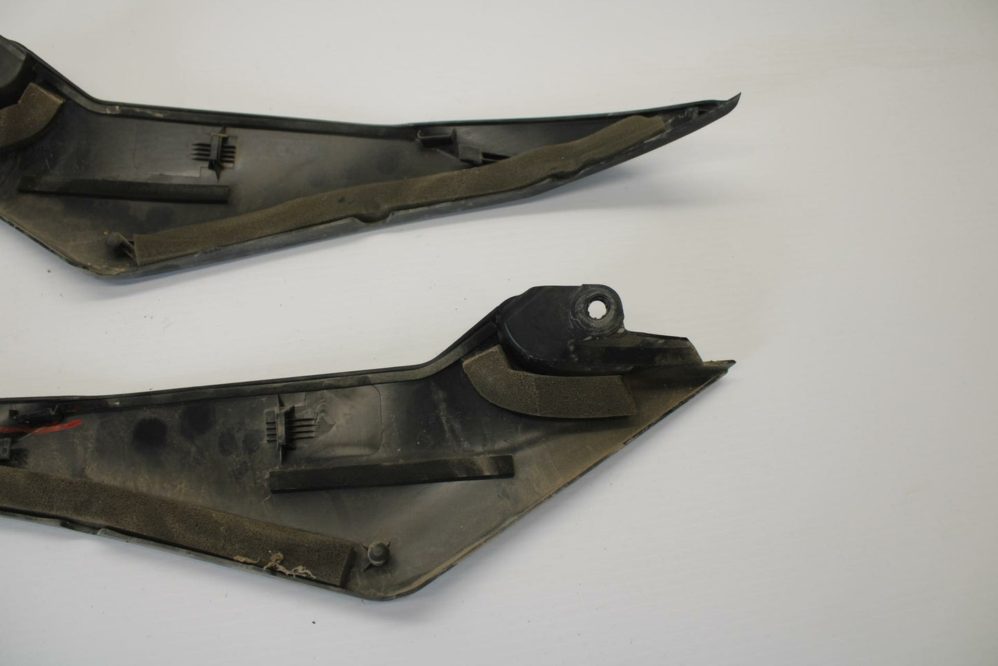 08-16 YAMAHA YZF R6 RIGHT LEFT  SIDE SEAT PANELS TRIMS COWLS FAIRINGS BB273