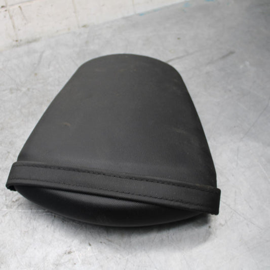 2017 Suzuki GSXR600 REAR BACK PASSENGER TANDEM SEAT PAD SADDLE PILLION BB527