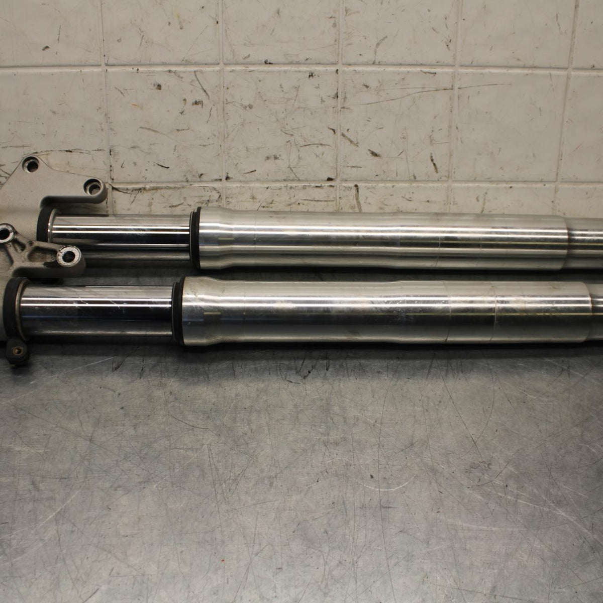 2005 Ducati Monster S2R FRONT FORKS SHOCK SUSPENSION SET PAIR BB557 
