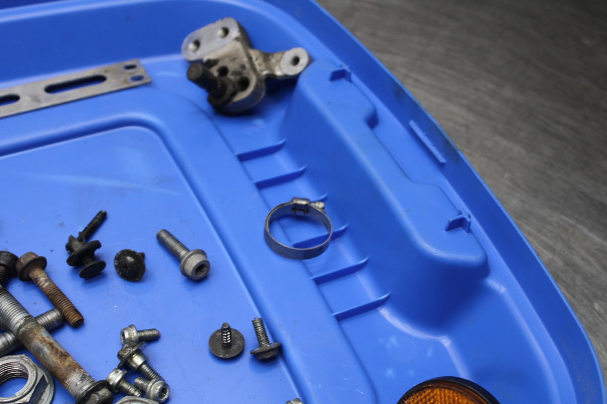 06-07 SUZUKI GSXR750 MOUNTING BOLTS HARDWARE MOTOR SCREWS BB811