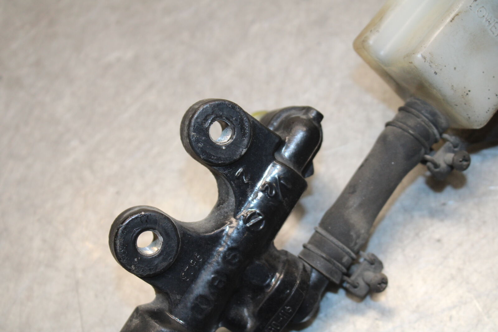 85-86 SUZUKI MADURA 1200 REAR BACK BRAKE MASTER CYLINDER W RESERVOIR  BB691