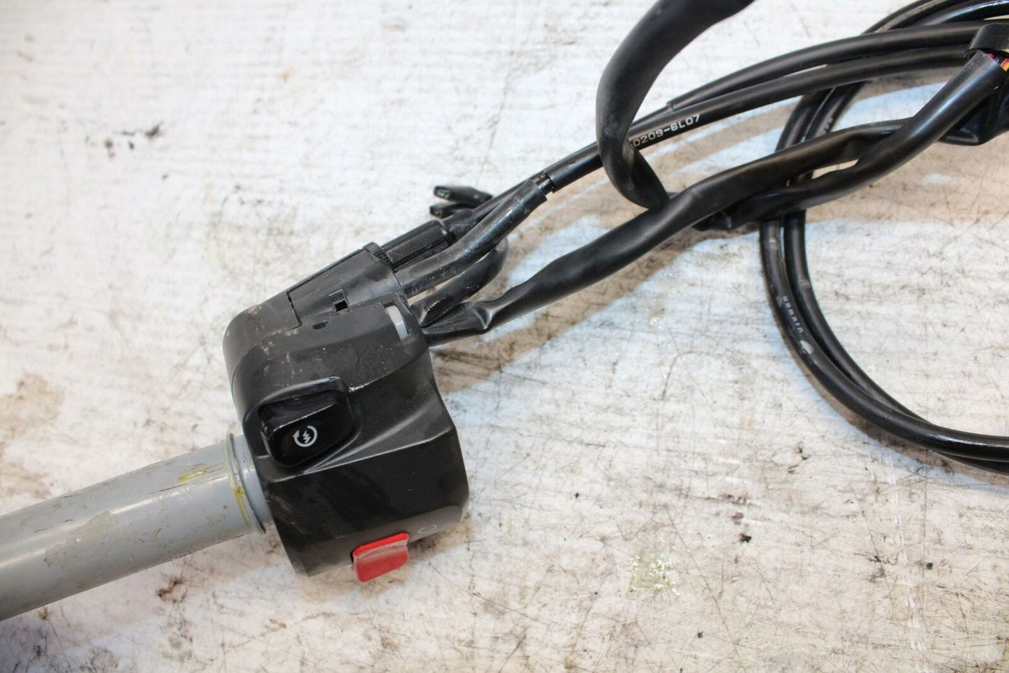07-09 KAWASAKI VERSYS 650 RIGHT  HANDLE KILL OFF START SWITCH SWITCHES BB302