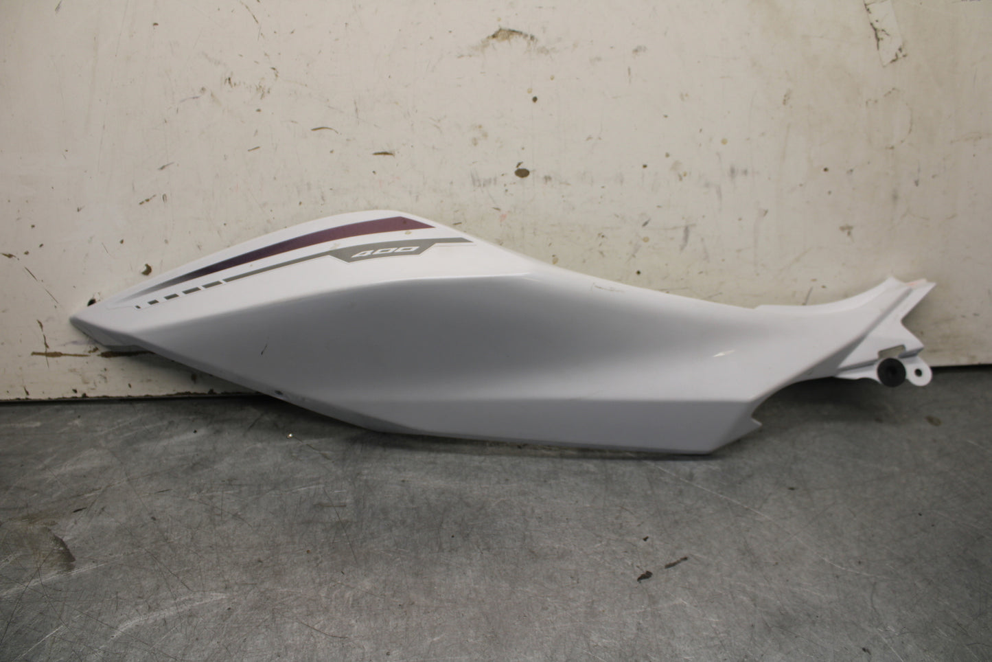 18-23 KAWASAKI NINJA 400 RIGHT REAR BACK TAIL FAIRING COWL SHROUD BB660