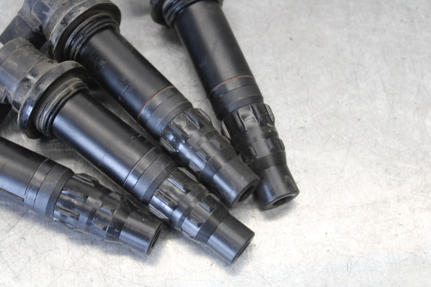 09-14 YAMAHA YZF R1 IGNITION COILS COIL SPARK PLUG CAPS 14B-82310-00-00 BB696