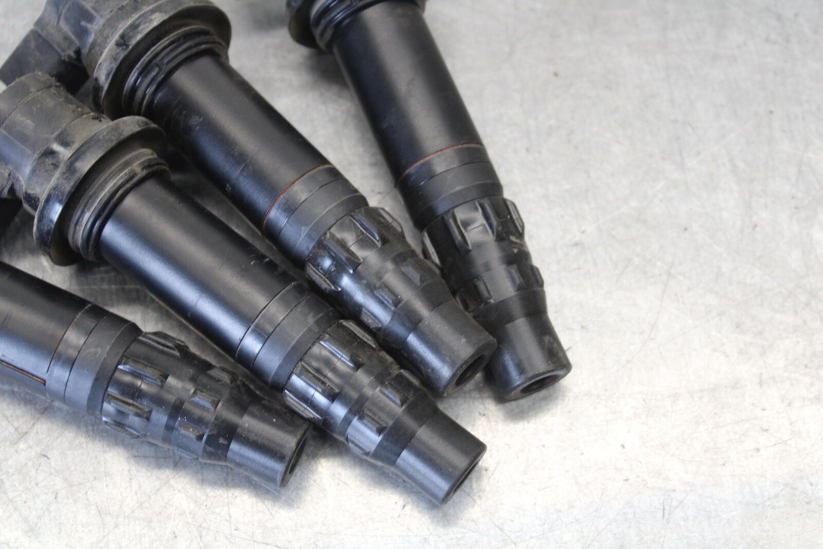 09-14 YAMAHA YZF R1 IGNITION COILS COIL SPARK PLUG CAPS 14B-82310-00-00 BB696