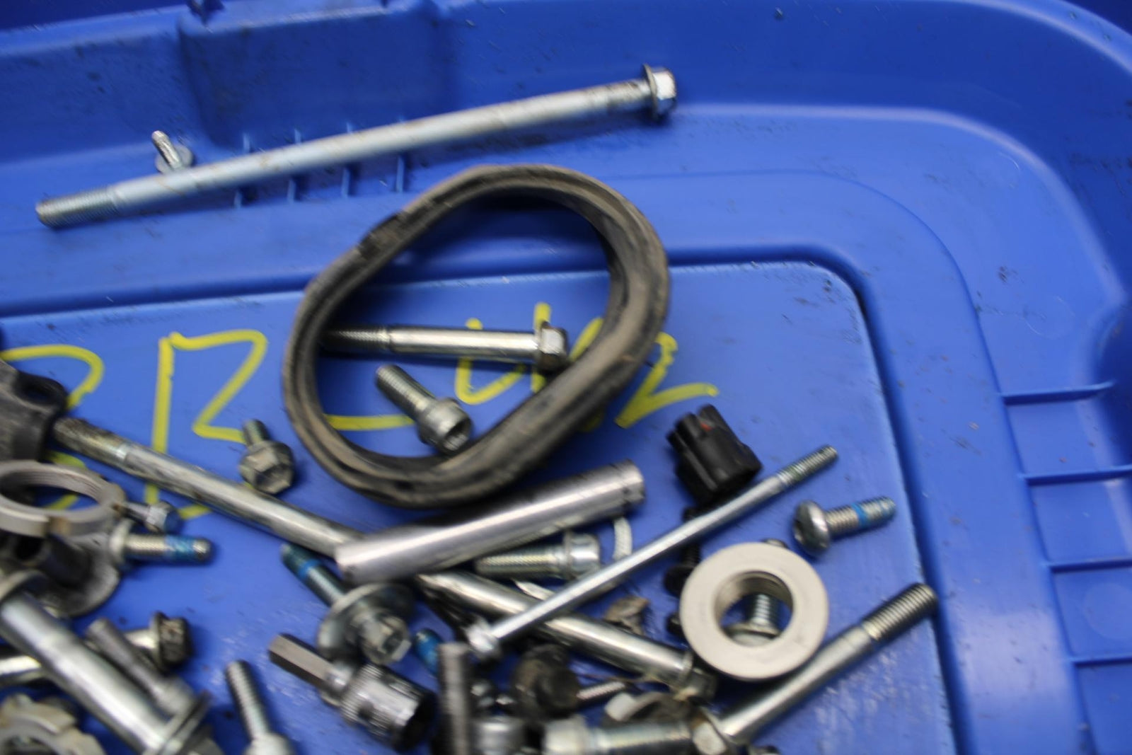 15-21 SUZUKI GSXR600 ENGINE MOUNTING BOLTS HARDWARE MOTOR SCREWS BB463
