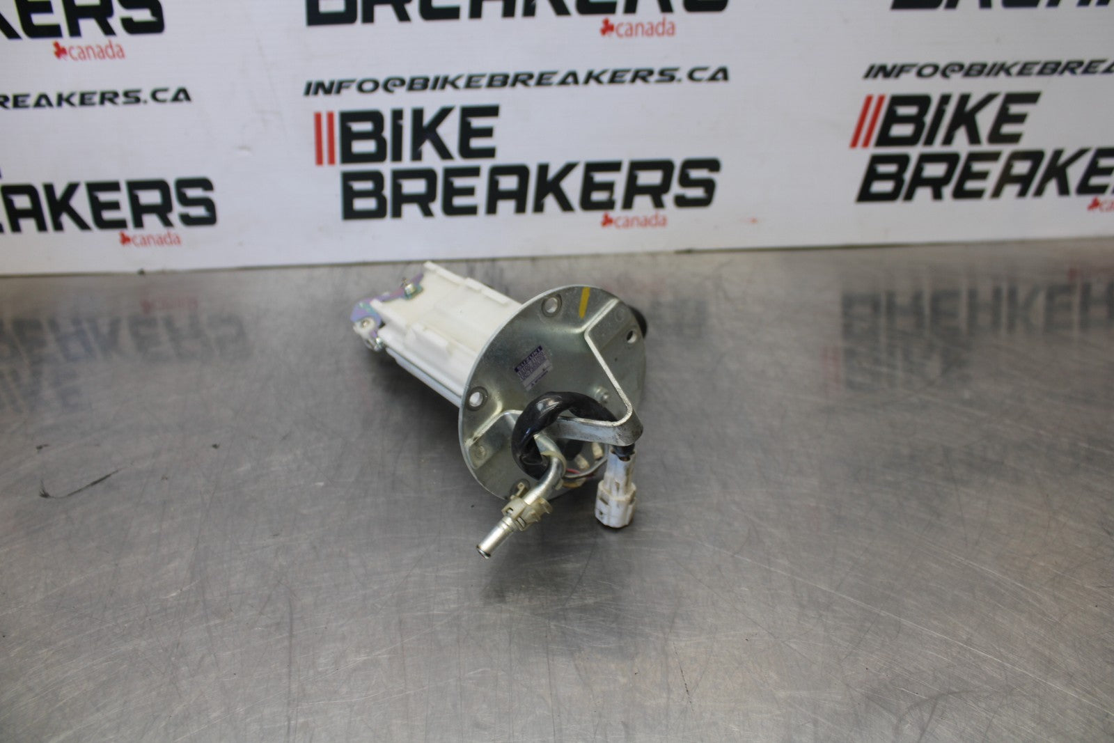 07 SUZUKI GSXR1000 FUEL PUMP GAS PETROL SENDER UNIT 15100-21H00 BB770
