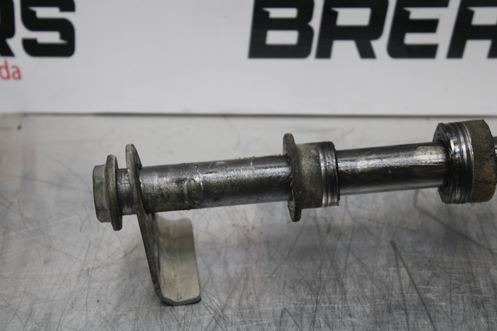 03 SUZUKI SV650S REAR AXLE BACK WHEEL RIM PIVOT BOLT AXEL BB167