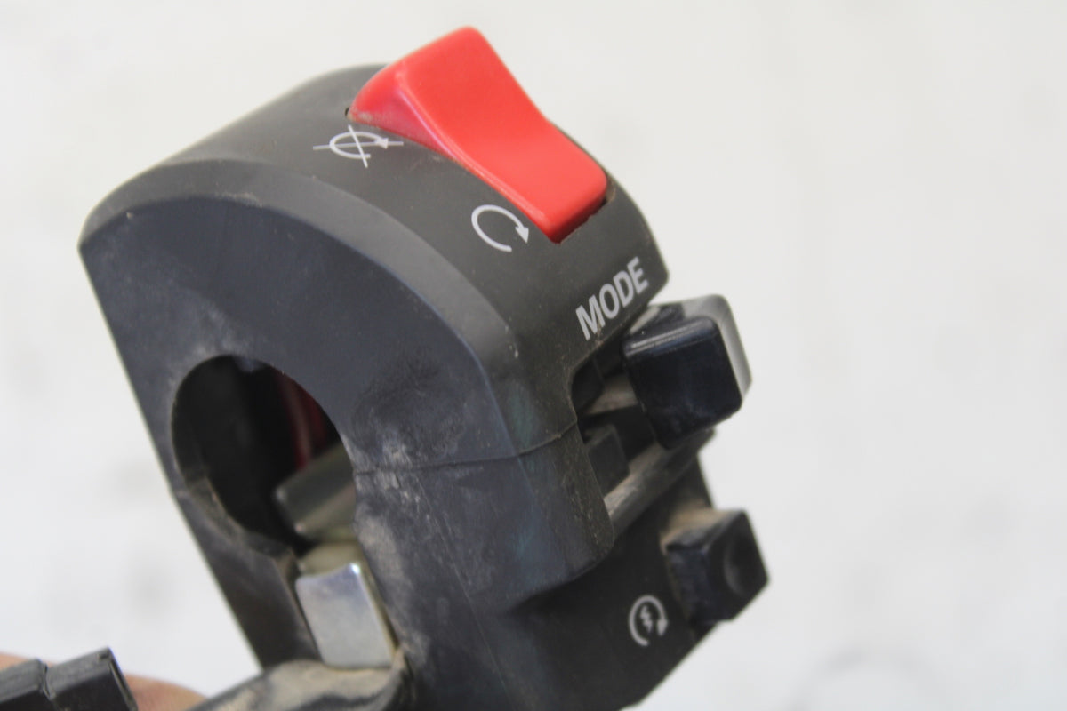 09-14 YAMAHA YZF R1 RIGHT CLIP ON HANDLE KILL OFF START SWITCH SWITCHES BB696