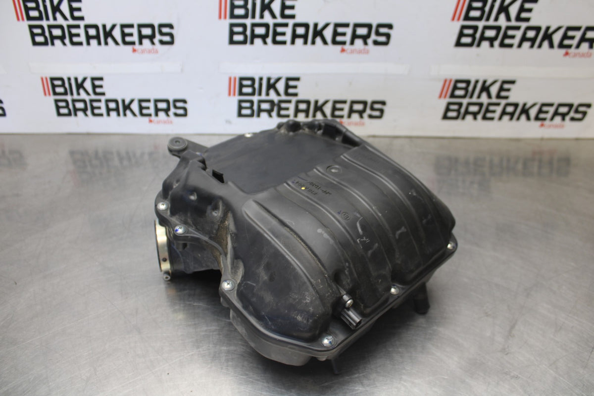 23-26 KAWASAKI NINJA ZX4RR AIRBOX AIR INTAKE FILTER BOX BB898