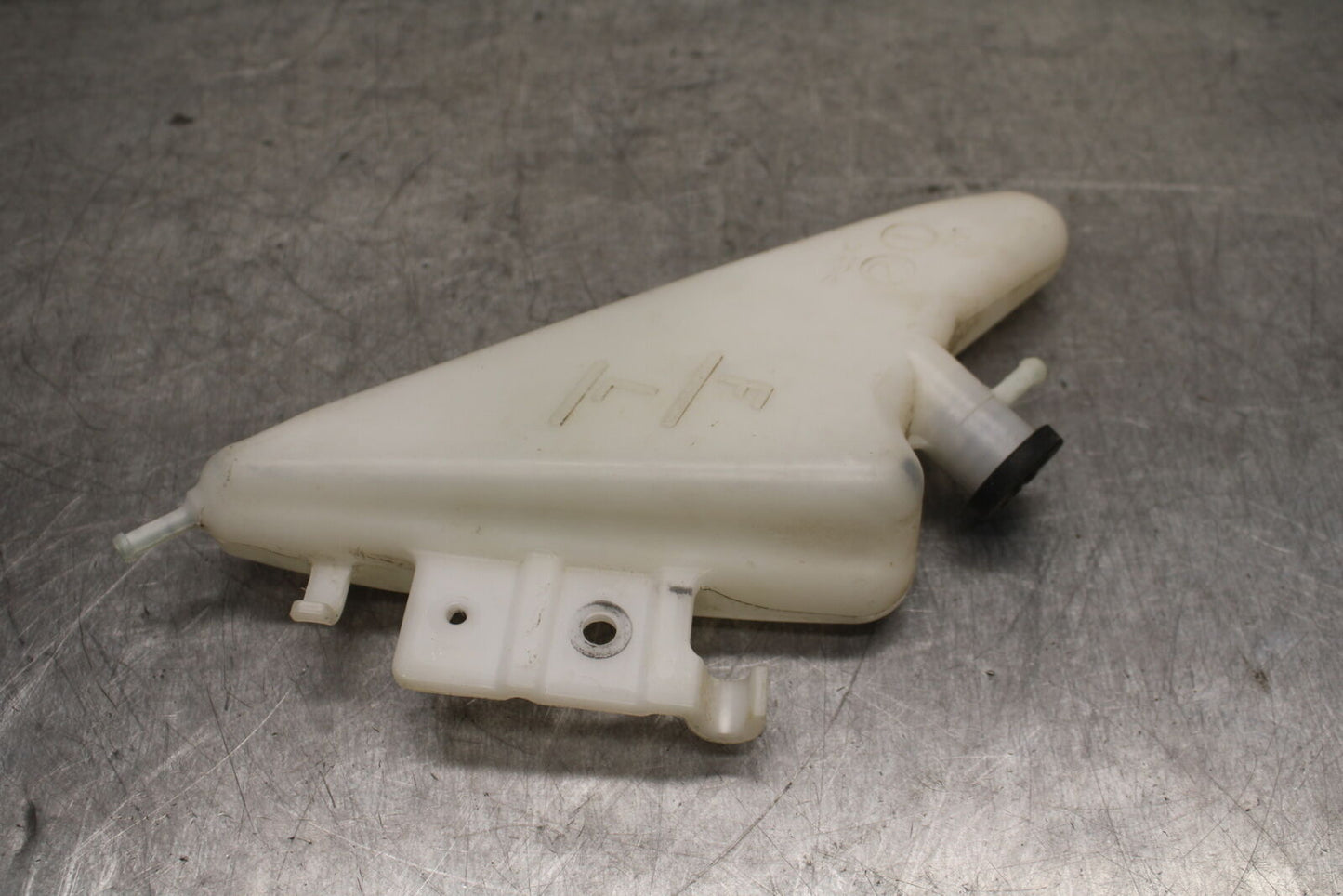 13 SUZUKI GSXR750 COOLANT WATER TANK RESERVOIR BOTTLE BB110