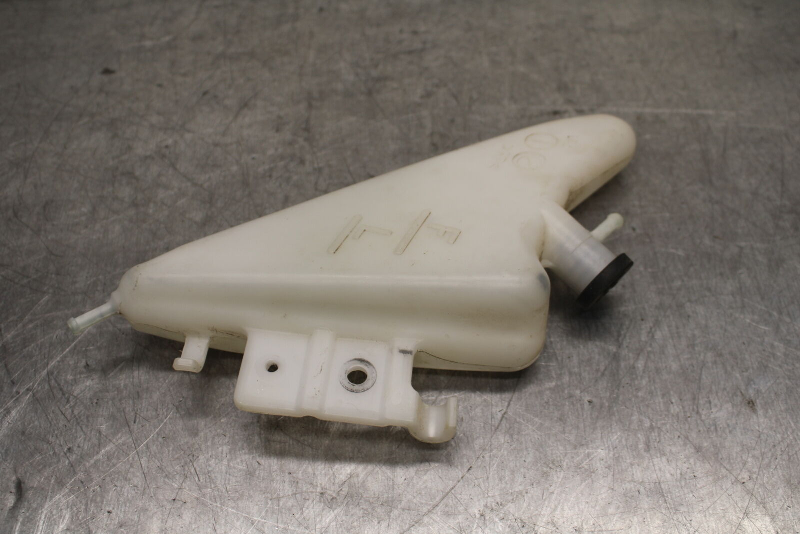 13 SUZUKI GSXR750 COOLANT WATER TANK RESERVOIR BOTTLE BB110