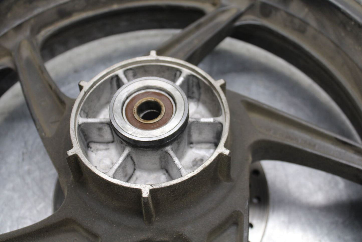 15-16 HONDA CB300F REAR WHEEL BACK RIM BB740