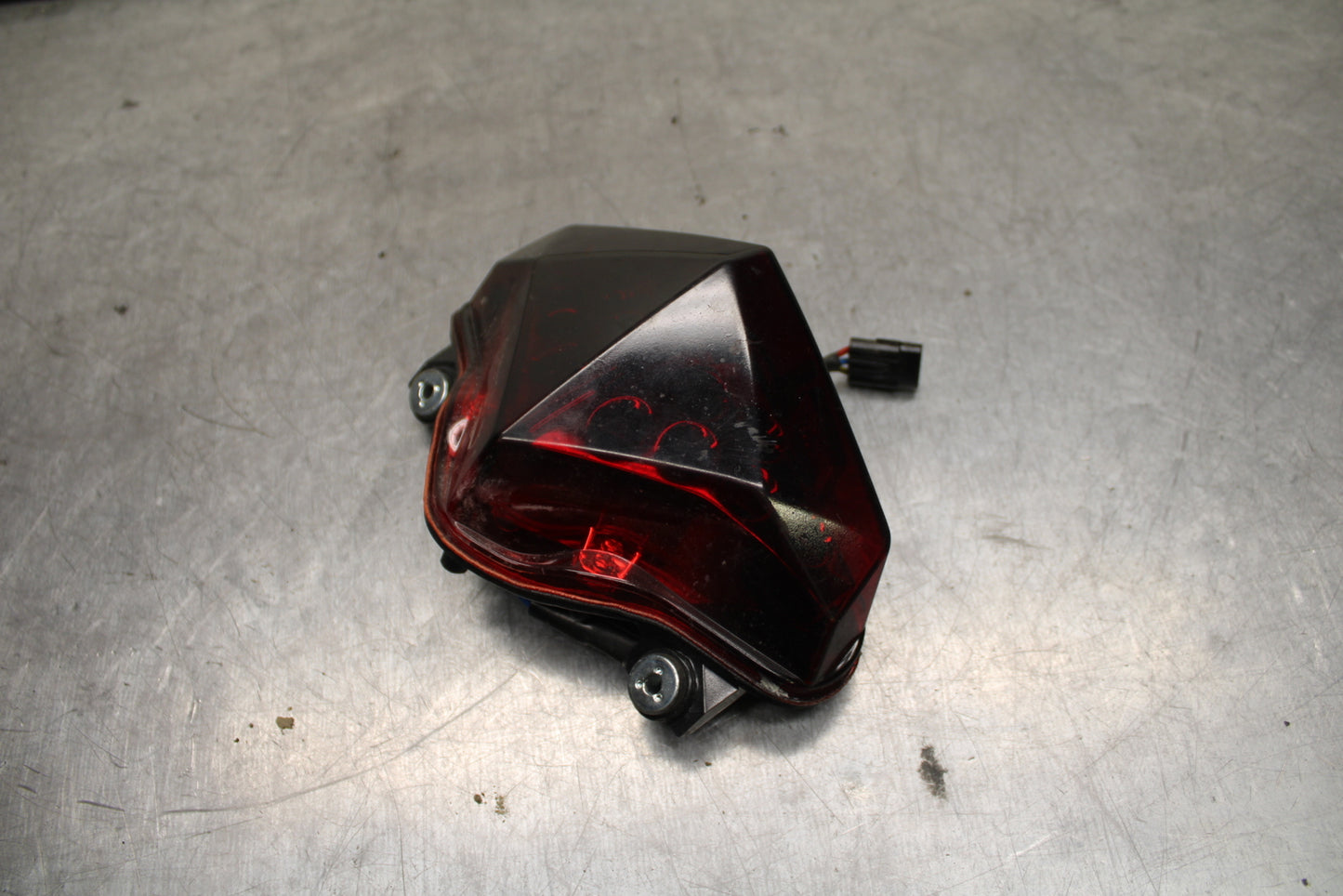 14-15 KAWASAKI NINJA 650 EX650F ABS REAR TAIL TAILLIGHT BACK BRAKE LIGHT BB741