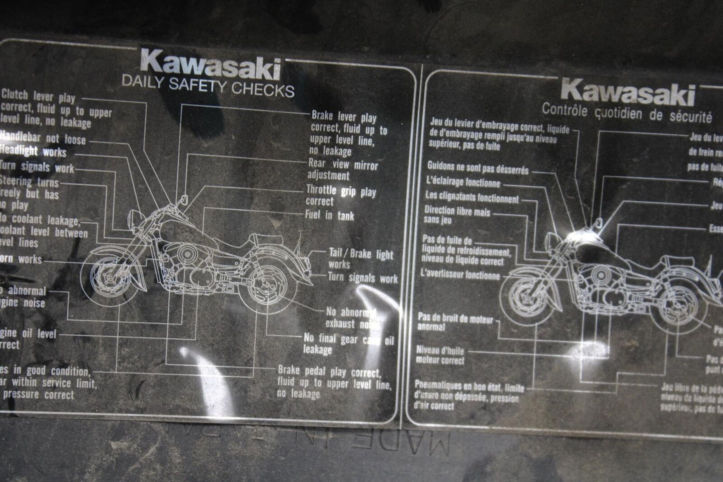 2005 Kawasaki Vulcan 1600 VN1600A Classic SIDE COVER PANEL COWL PAIR BB574