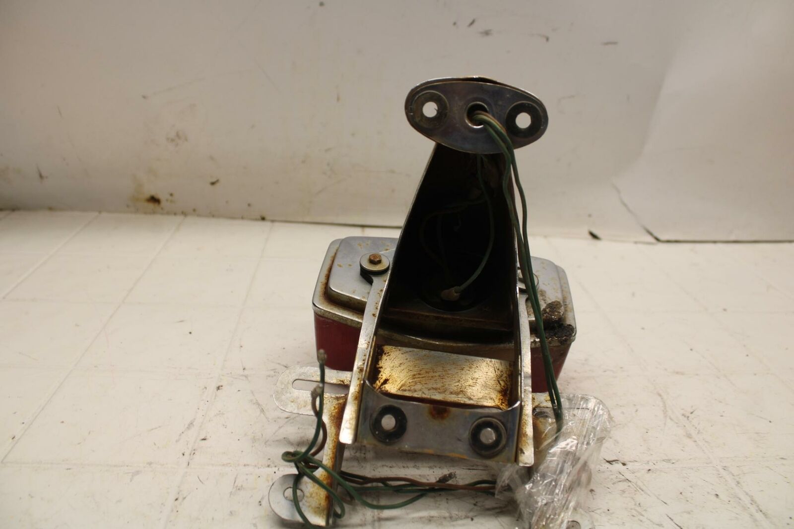 72 HONDA CB500 K1 REAR BACK TAIL LIGHT MOUNT BRACKET BB24