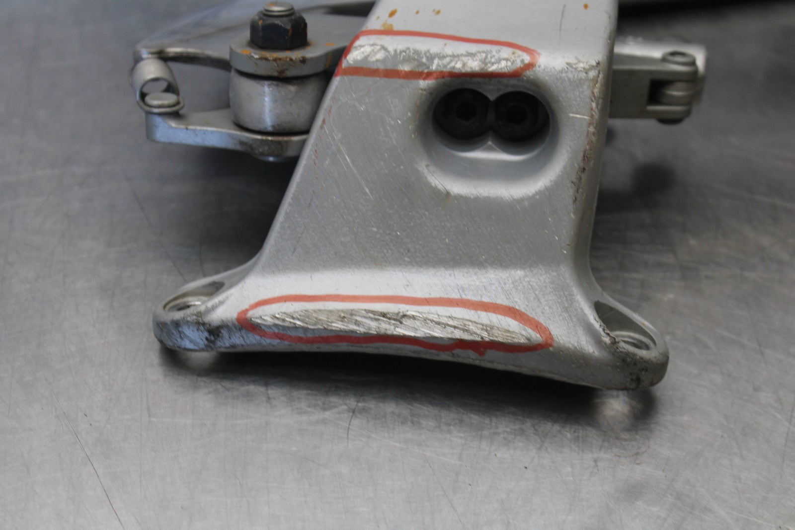 05-06 VICTORY KINGPIN DELUXE RIGHT FRONT FOOT REST PEG STEP BB195