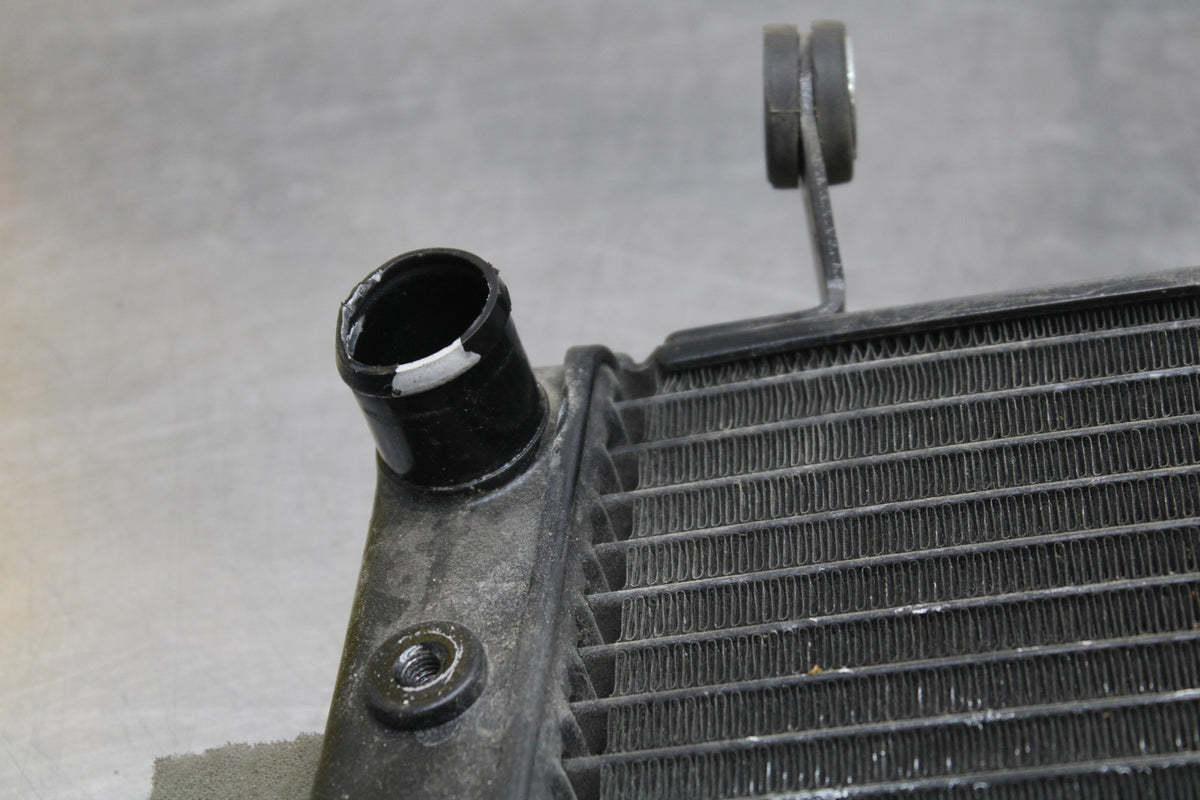 05 YAMAHA YZF R6 ENGINE RADIATOR MOTOR COOLER COOLING RADIATER BB858