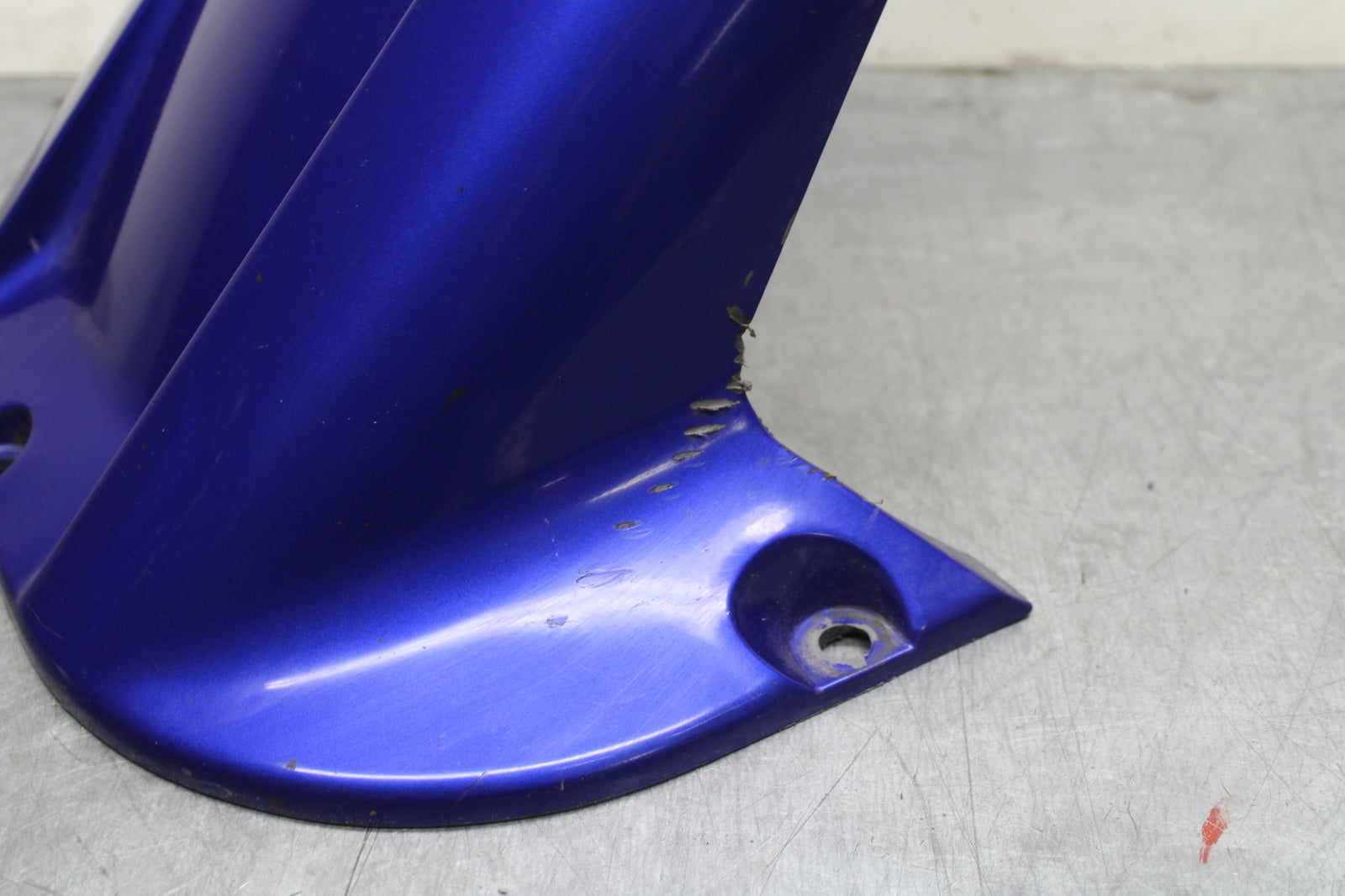 00-01 YAMAHA YZF R1 REAR BACK WHEEL TIRE HUGGER FENDER BB755