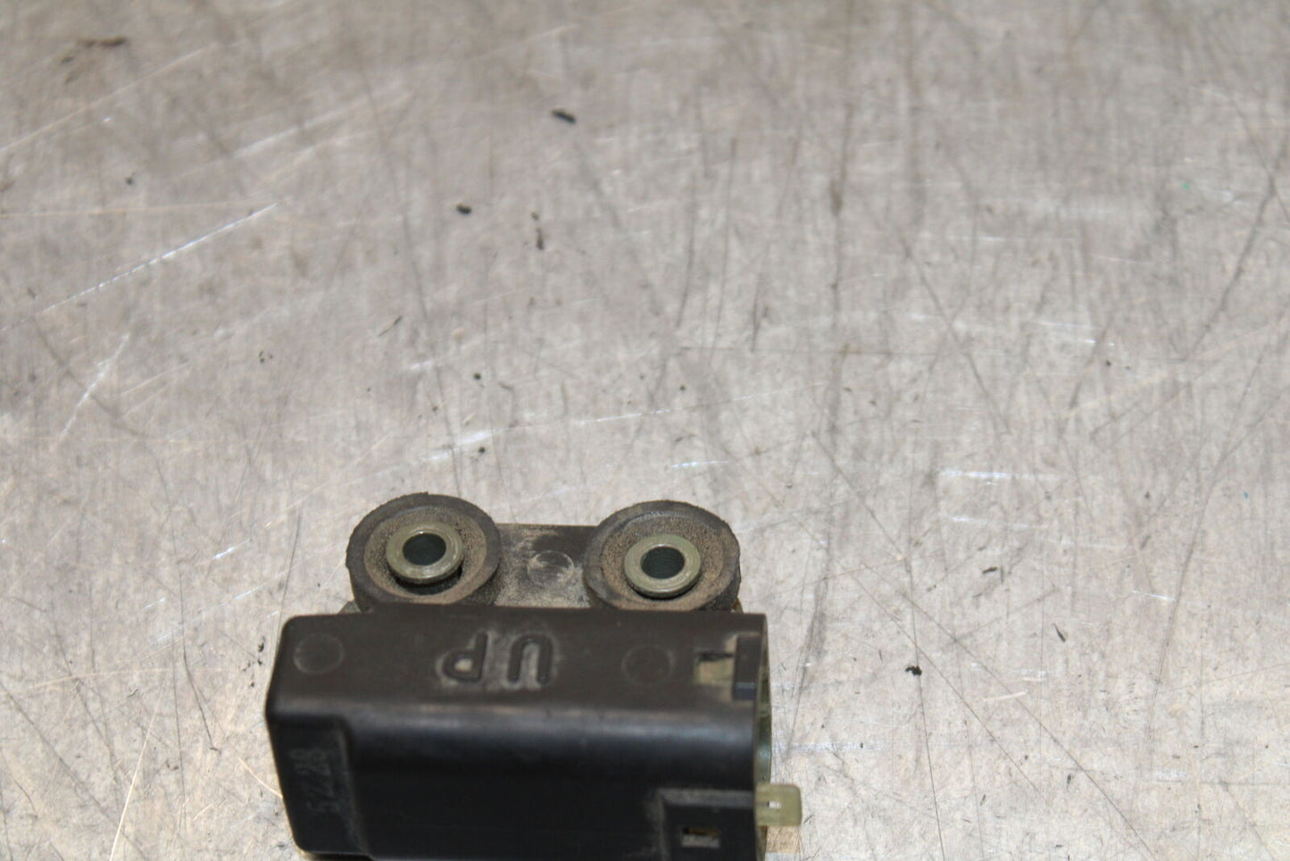 06 YAMAHA YZF R6 TIP OVER BANK ANGLE CRASH SENSOR SWITCH  5PS-82576-01-00 BB716