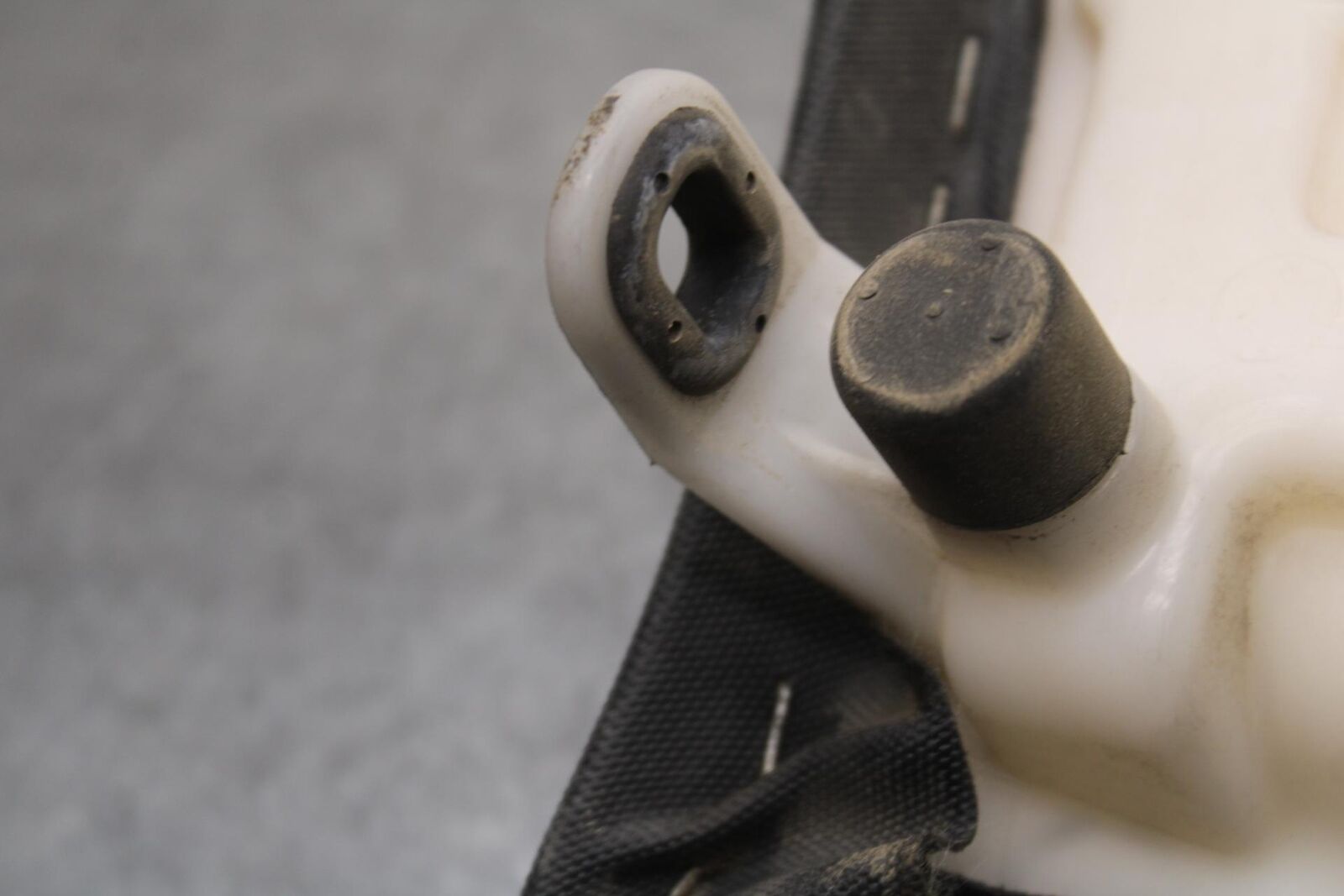 09-16 SUZUKI GSXR1000 FRONT DRIVERS SEAT PAD SADDLE PILLION 45100-47H10-DW2 BB64