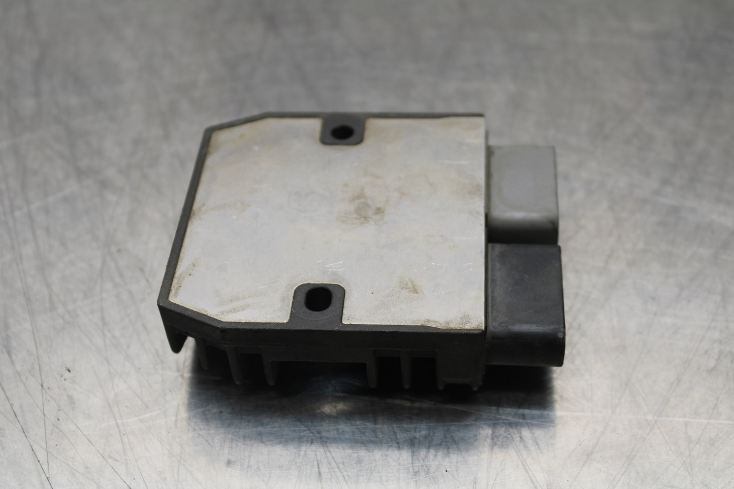 04-05 KAWASAKI NINJA ZX10R RECTIFIER VOLTAGE REGULATOR BB163