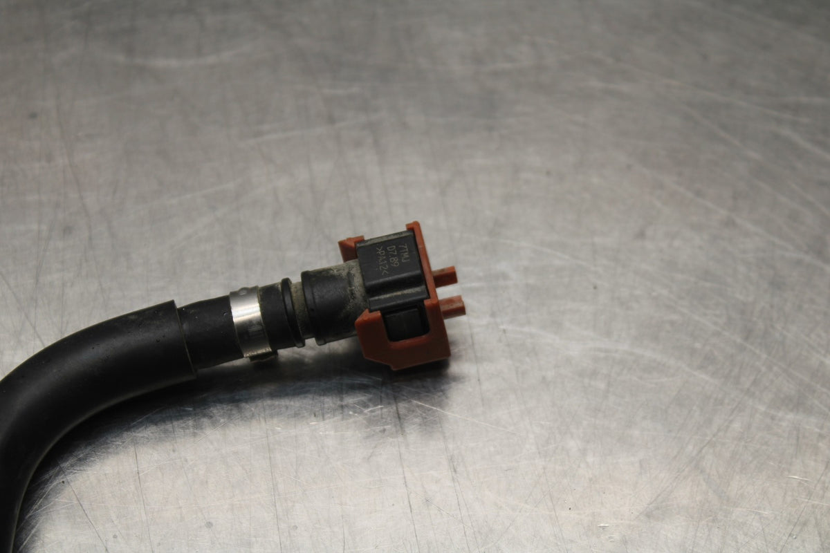 17-18 YAMAHA YZF R3 FUEL HOSE GAS LINE TUBE PIPE BB813