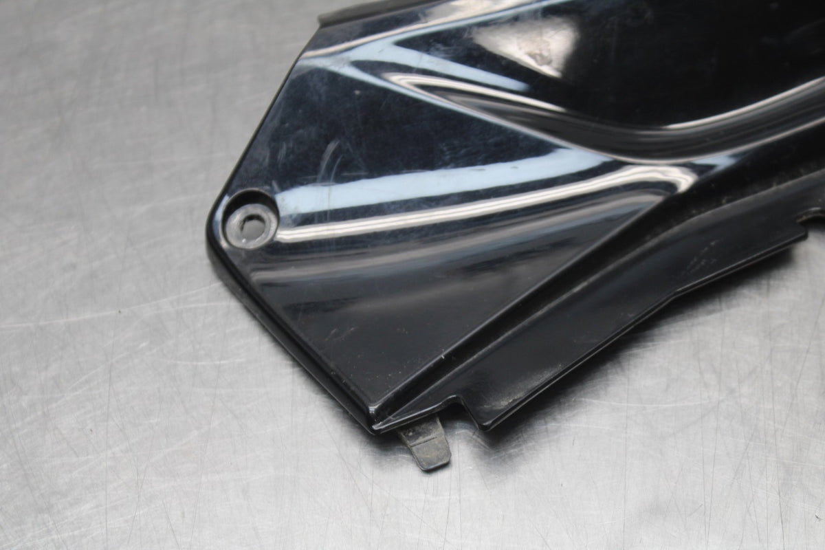 23 YAMAHA YZF R3 CENTER REAR BACK TAIL FAIRING COVER TRIM COWL BB806