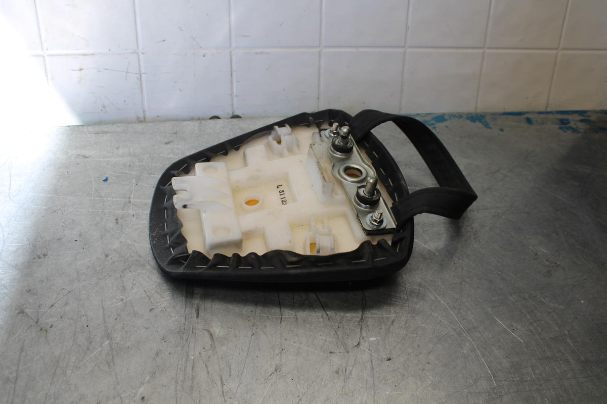 15-21 SUZUKI GSXR600 REAR BACK PASSENGER TANDEM SEAT PAD SADDLE PILLION BB437
