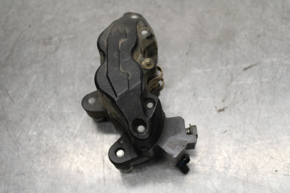 22-24 INDIAN CHIEF BOBBER DARK HORSE LEFT FRONT BRAKE CALIPER BB717