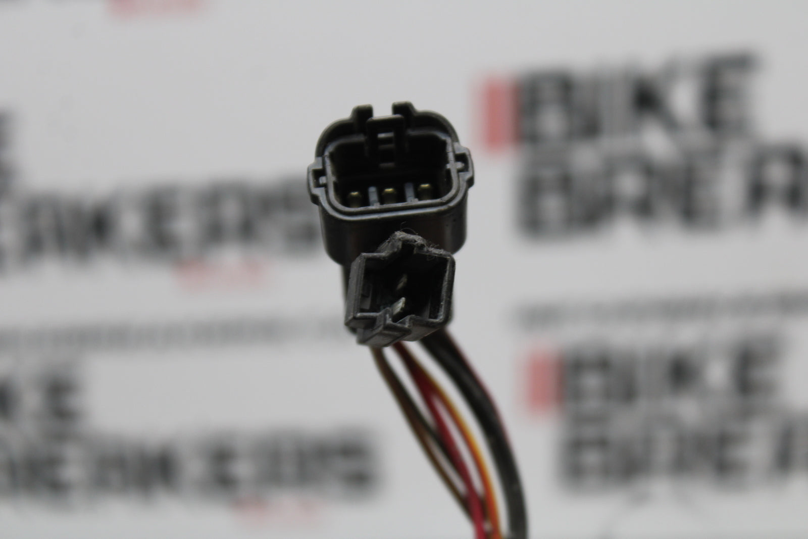 04-05 KAWASAKI NINJA ZX10R RIGHT CLIP ON HANDLE KILL OFF START SWITCHES BB163