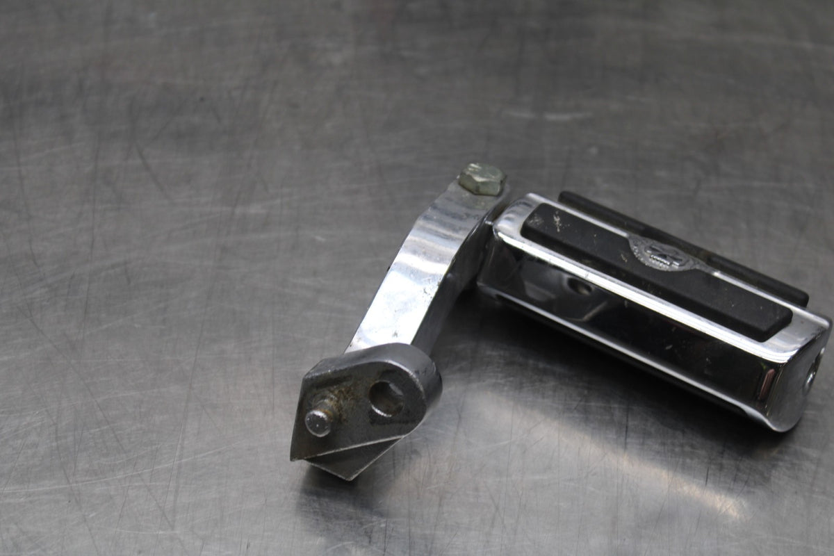 08 HARLEY-DAVIDSON ELECTRA GLIDE POLICE EFI FLHTPI REAR PASSENGER FOOT PEG BB816