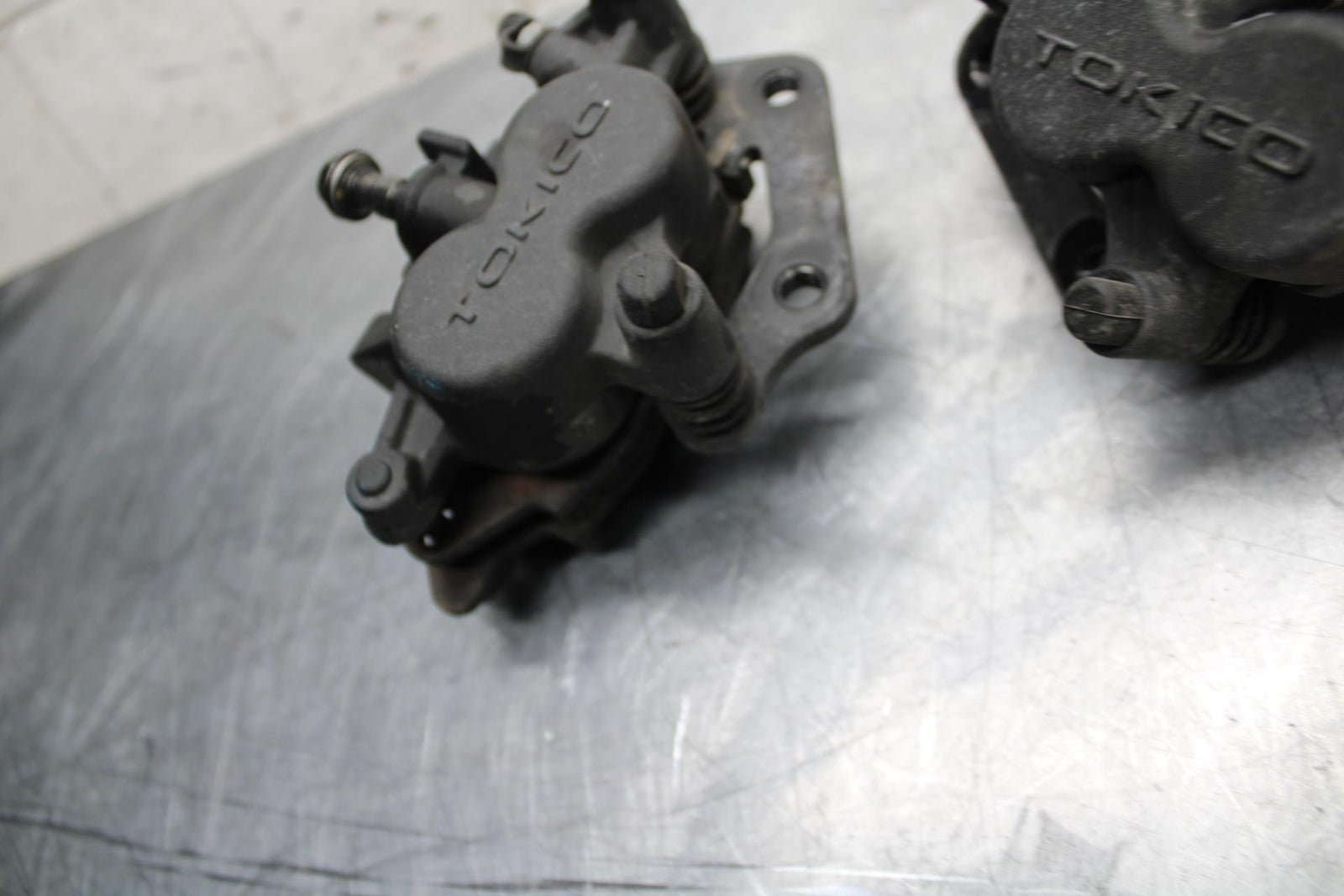 11 KAWASAKI NINJA 650 ER EX 650  FRONT BRAKE CALIPER SET PAIR CALIPERS BB503