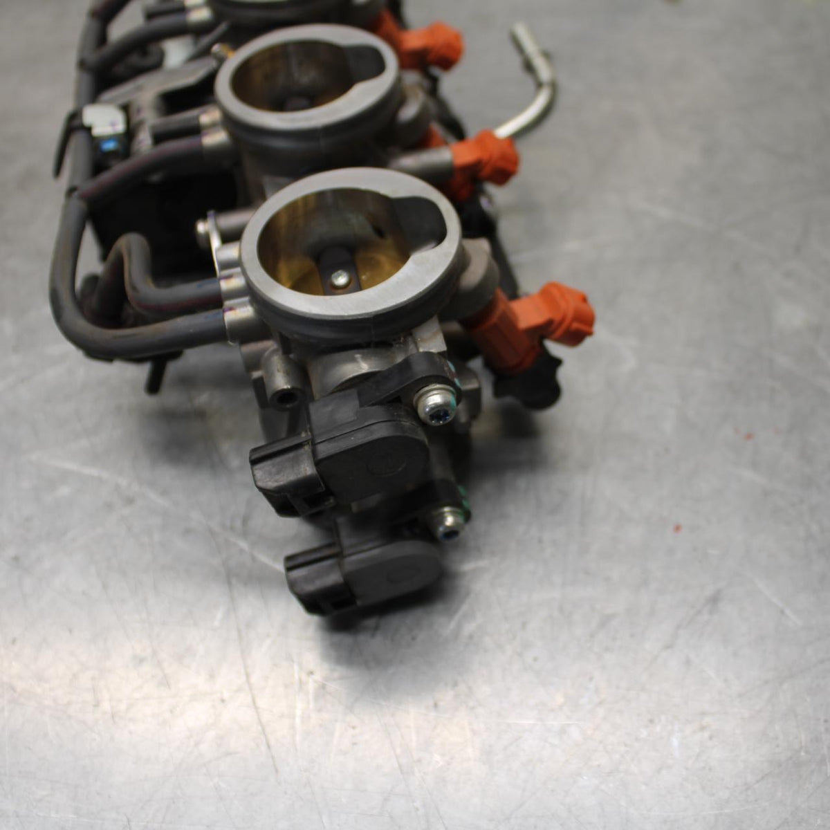 21 KAWASAKI NINJA ZX6R MAIN FUEL INJECTORS / THROTTLE BODIES 16163-1000 BB647