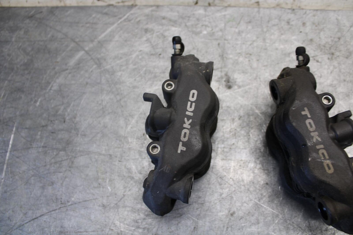 2009 Honda CBR600RR RIGHT LEFT FRONT BRAKE CALIPER SET PAIR CALIPERS BB536