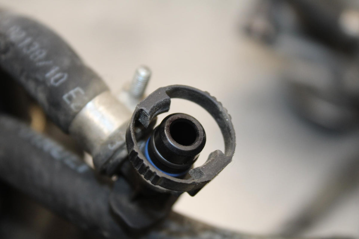 2005 Ducati Monster S2R MAIN FUEL INJECTORS / THROTTLE BODIES BB557