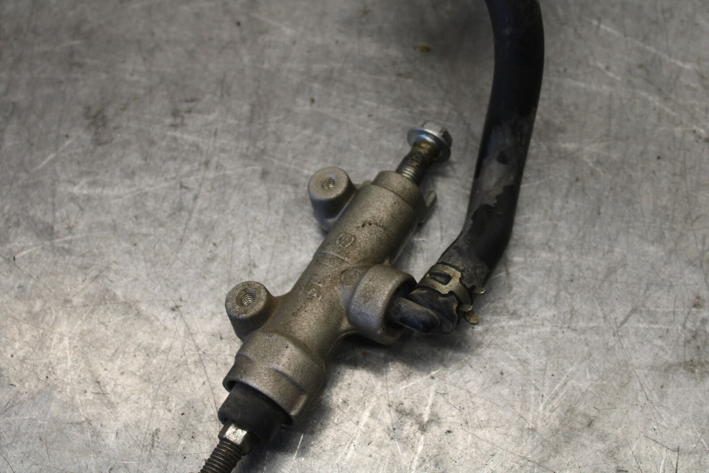 06-07 SUZUKI GSXR 600 REAR BACK BRAKE MASTER CYLINDER W RESERVOIR BB694