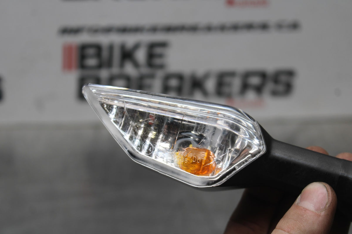 18-26 KAWASAKI Z400 FRONT LEFT RIGHT TURN SIGNALS LIGHT INDICATORS BB852
