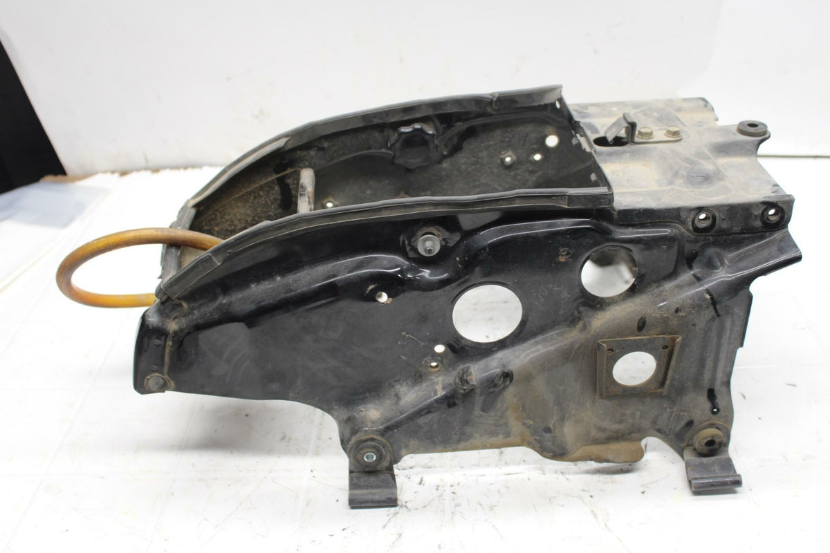 78-79 HONDA GOLDWING 1000 GAS CAP COVER  PANELSUPPORT FAIRING BRACKET BB406