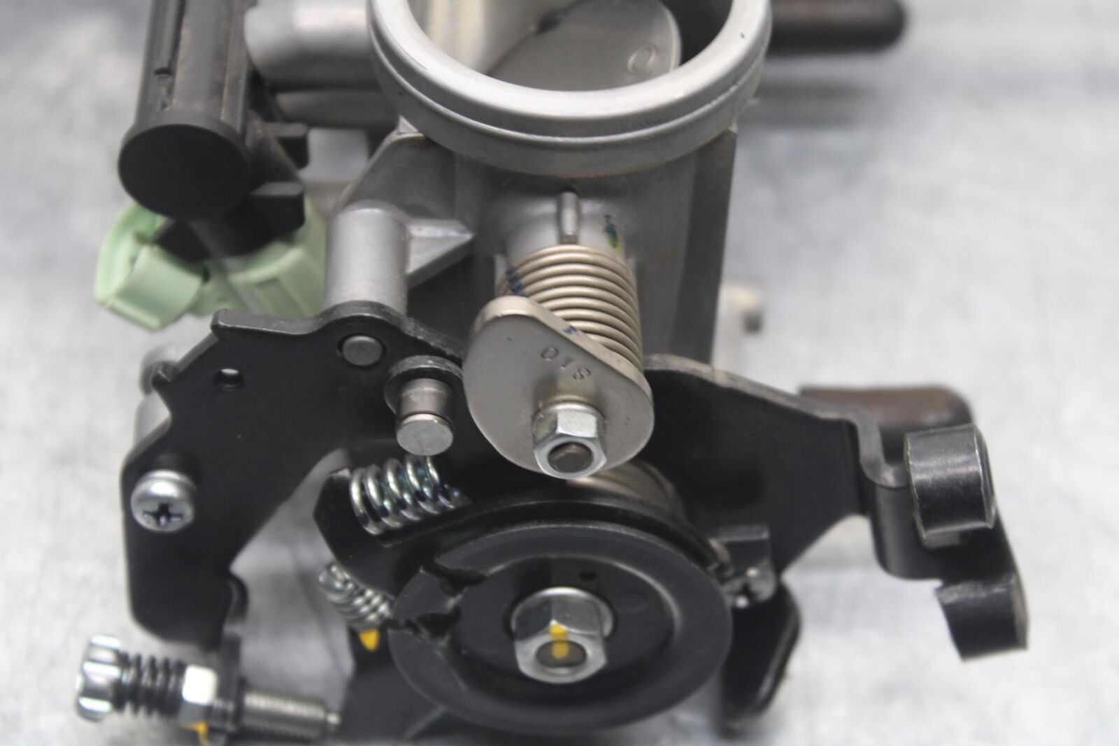 12-17 KAWASAKI ER-6N Z650 MAIN FUEL INJECTORS / THROTTLE BODIES BB607