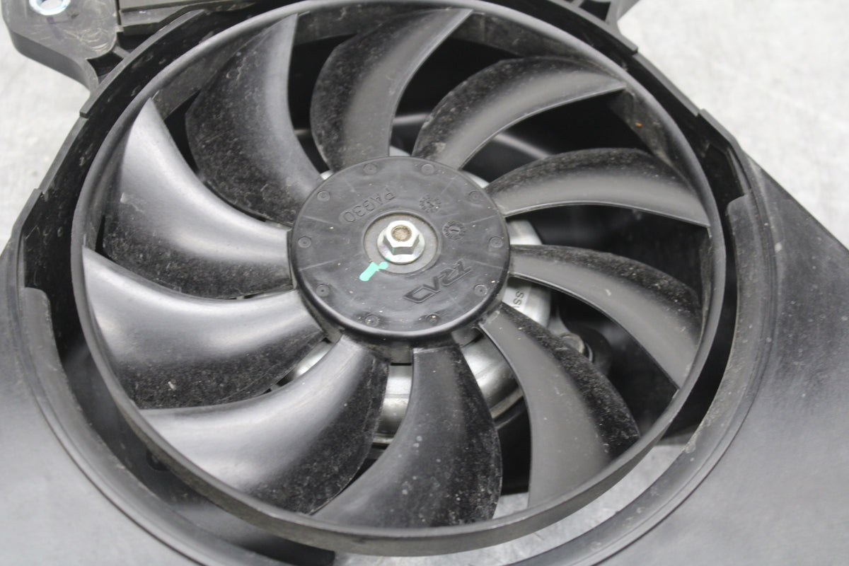 18-24 KAWASAKI NINJA 650 ENGINE RADIATOR COOLING FAN BB725