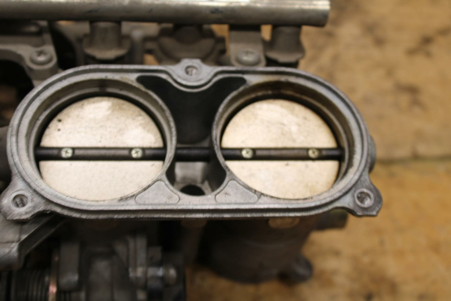 06-15 YAMAHA FZ1 MAIN FUEL INJECTORS / THROTTLE BODIES BB326