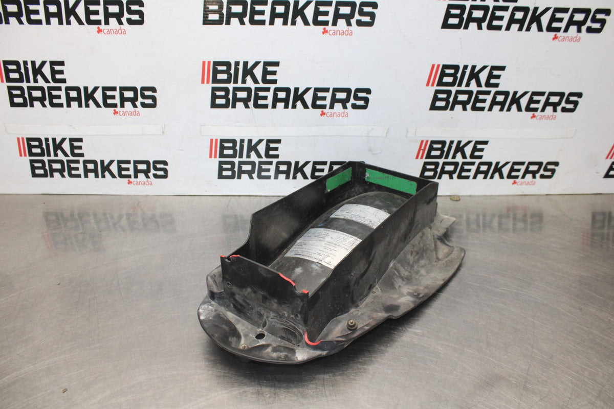05 DUCATI SUPERSPORT 800 REAR BACK TAIL UNDERTAIL FAIRING COWL FENDER BB913