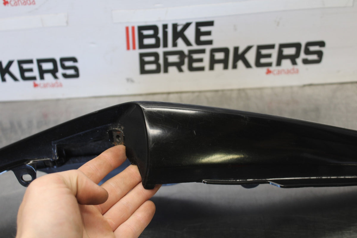 15-17 YAMAHA YZF R3 RIGHT REAR BACK TAIL FAIRING COWL SHROUD BB003