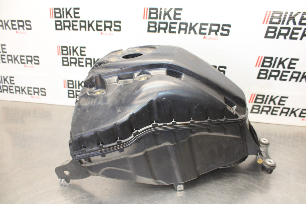 20-23 BMW F900R GAS TANK FUEL CELL PETROL RESERVOIR BB923